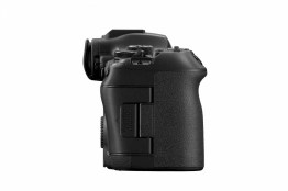 05_EOS_R6III_right_BODY1