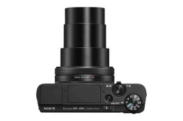 dscrx100m7.ce3_4.jpg